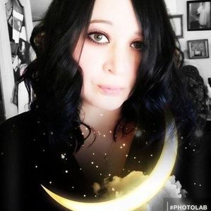 Meet your Posher, Katherine